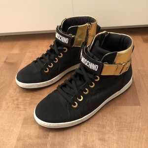 MOSCHINO JEREMY SCOTT HIGH TOP ZIP SNEAKERS